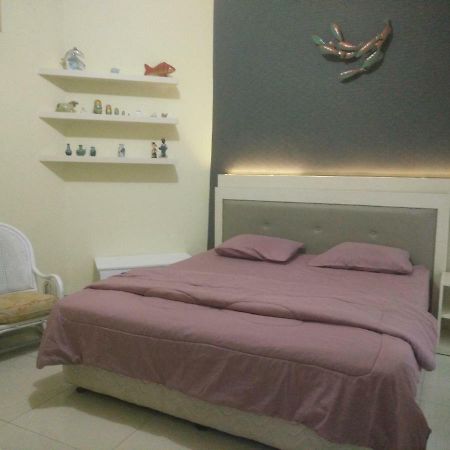 Enny'S Guest House Malang Exterior photo